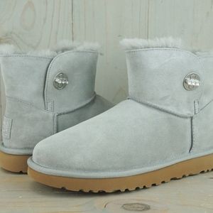 ugg short turnlock bling